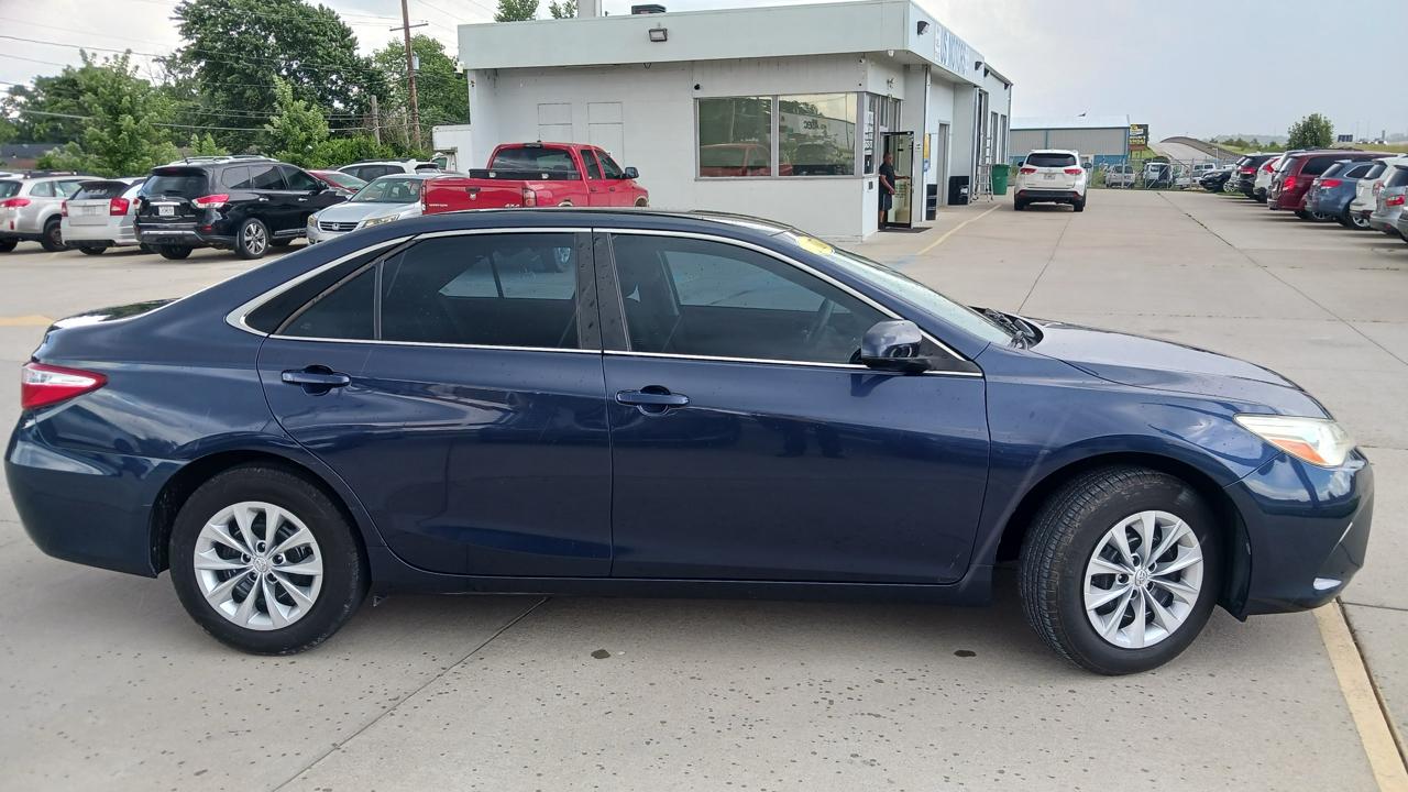 Toyota Camry SE 2017