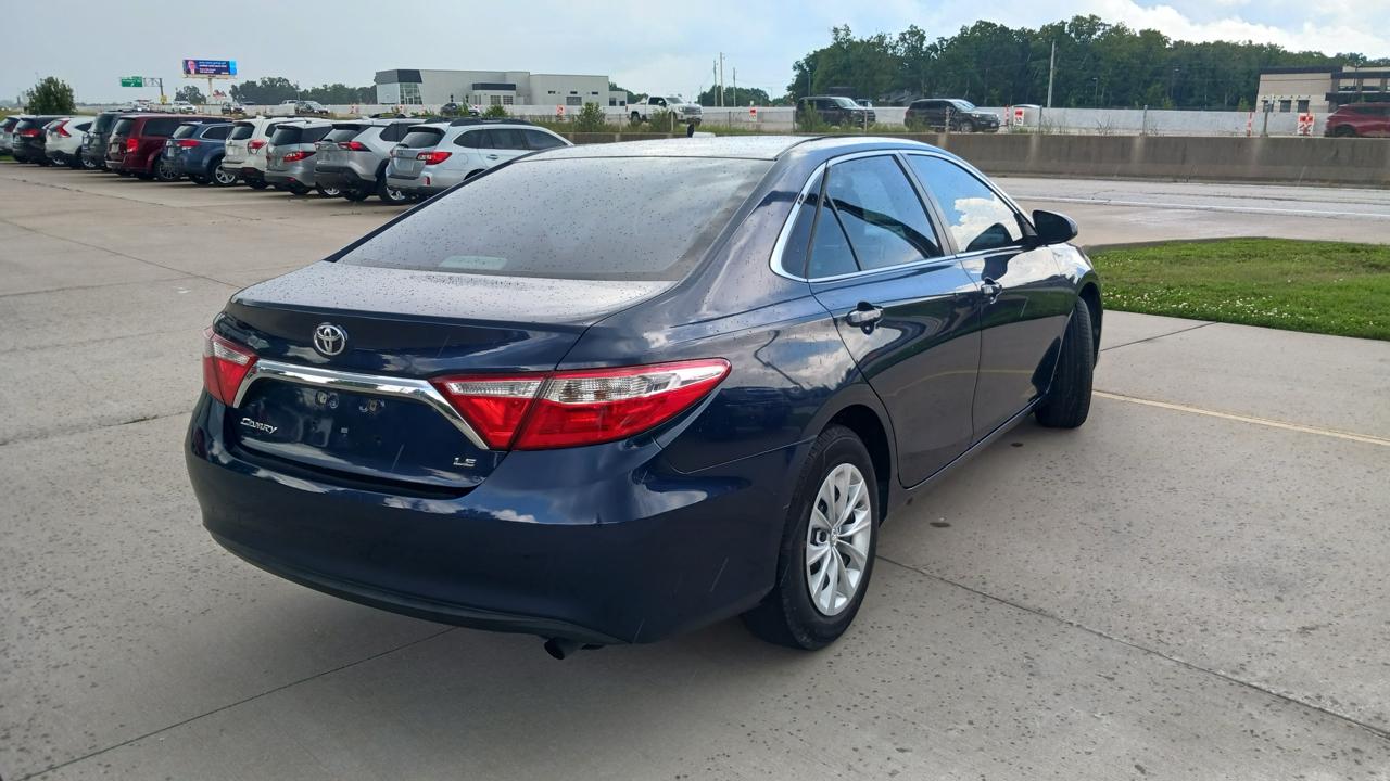 Toyota Camry SE 2017