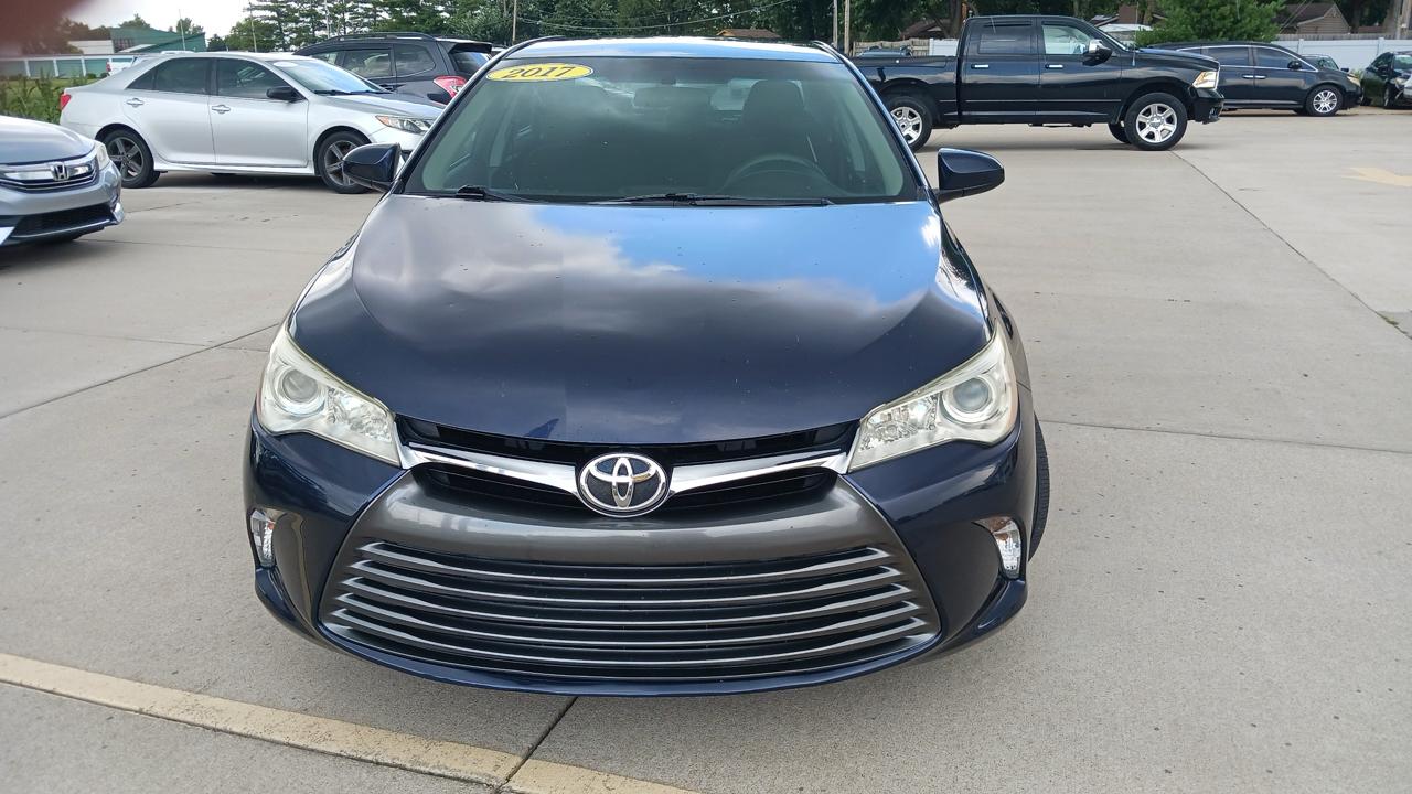 Toyota Camry SE 2017
