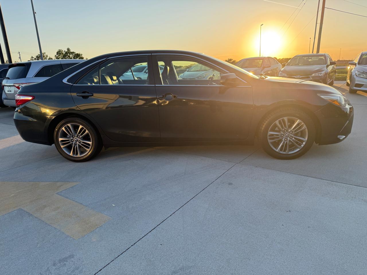 Toyota Camry SE 2015
