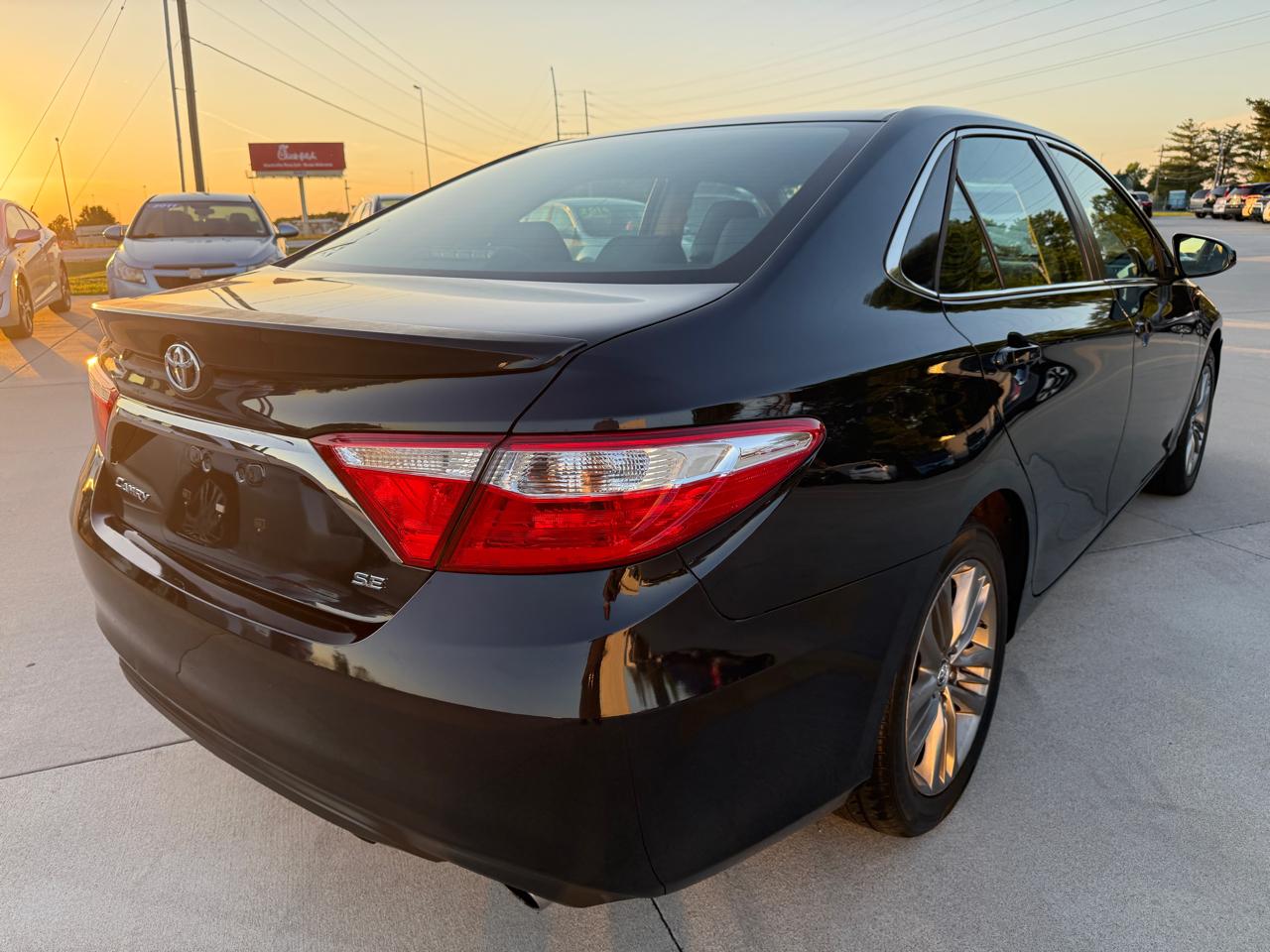 Toyota Camry SE 2015