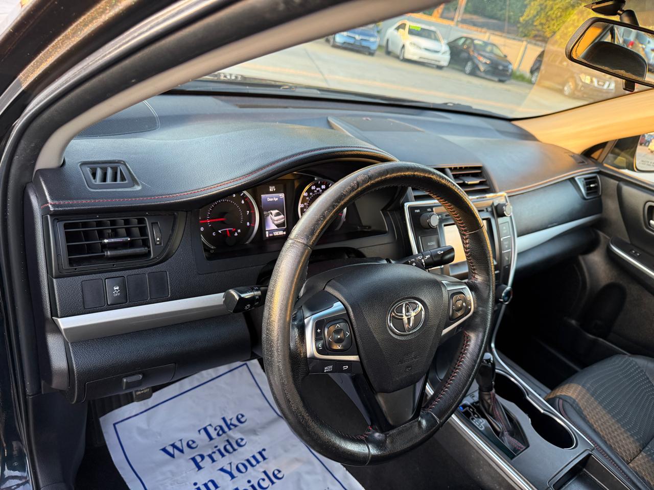 Toyota Camry SE 2015