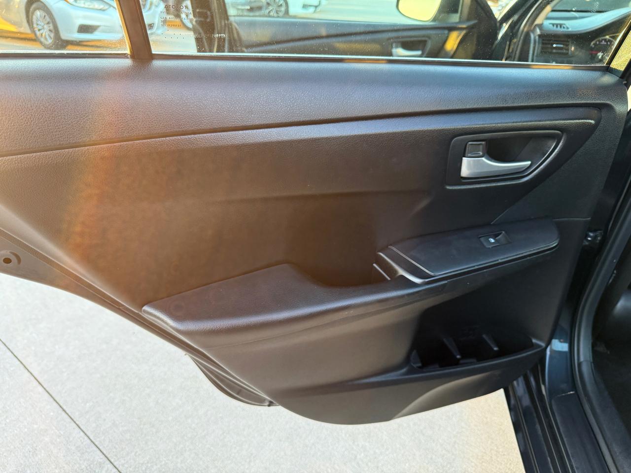Toyota Camry SE 2015