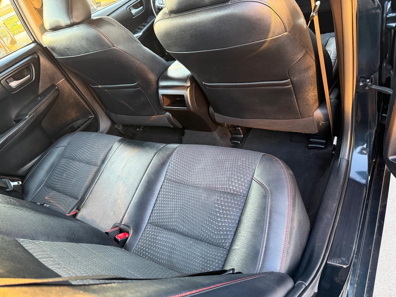 Toyota Camry SE 2015