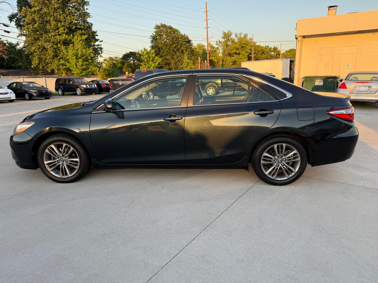 Toyota Camry SE 2015