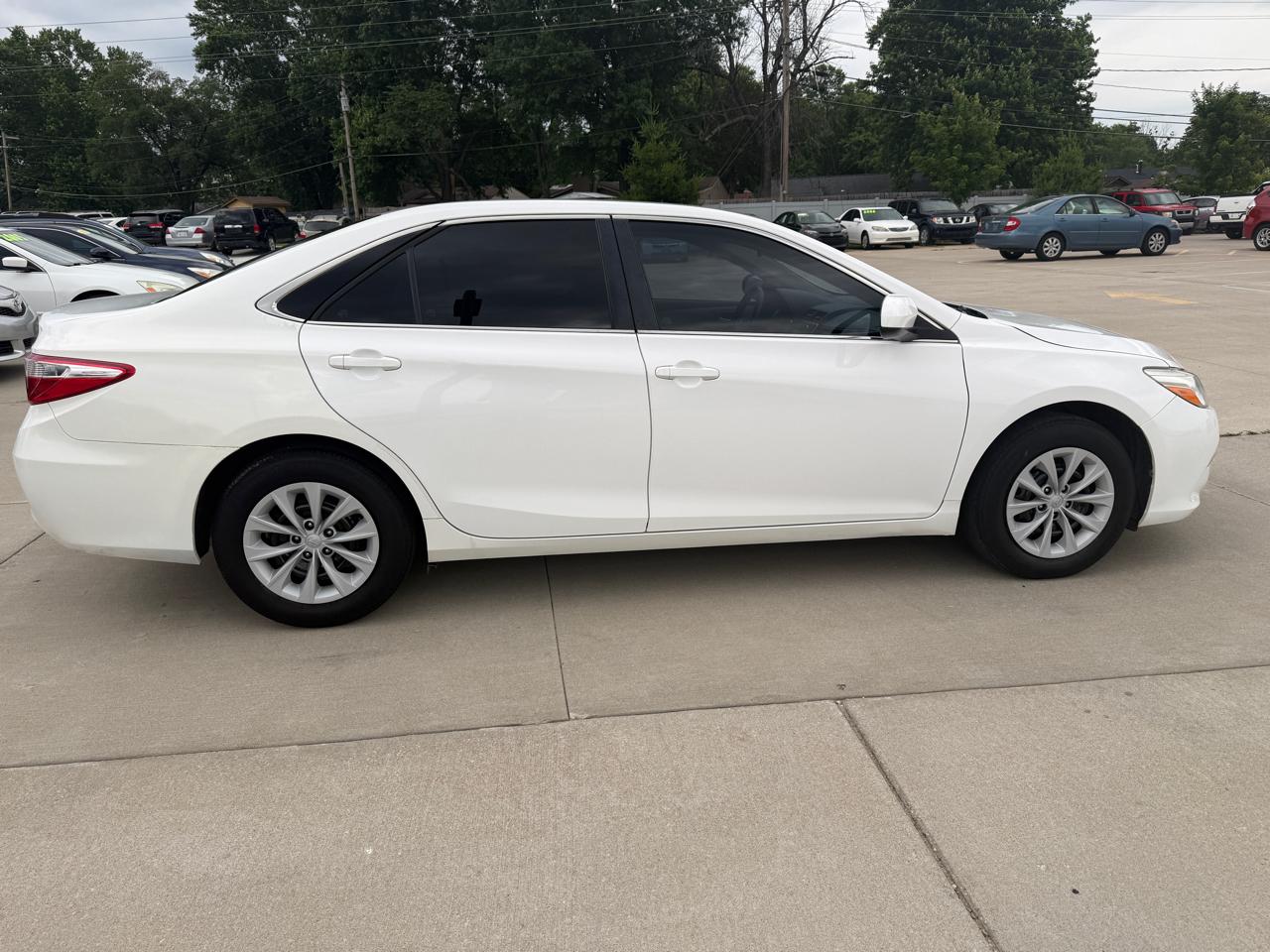 Toyota Camry SE 2017