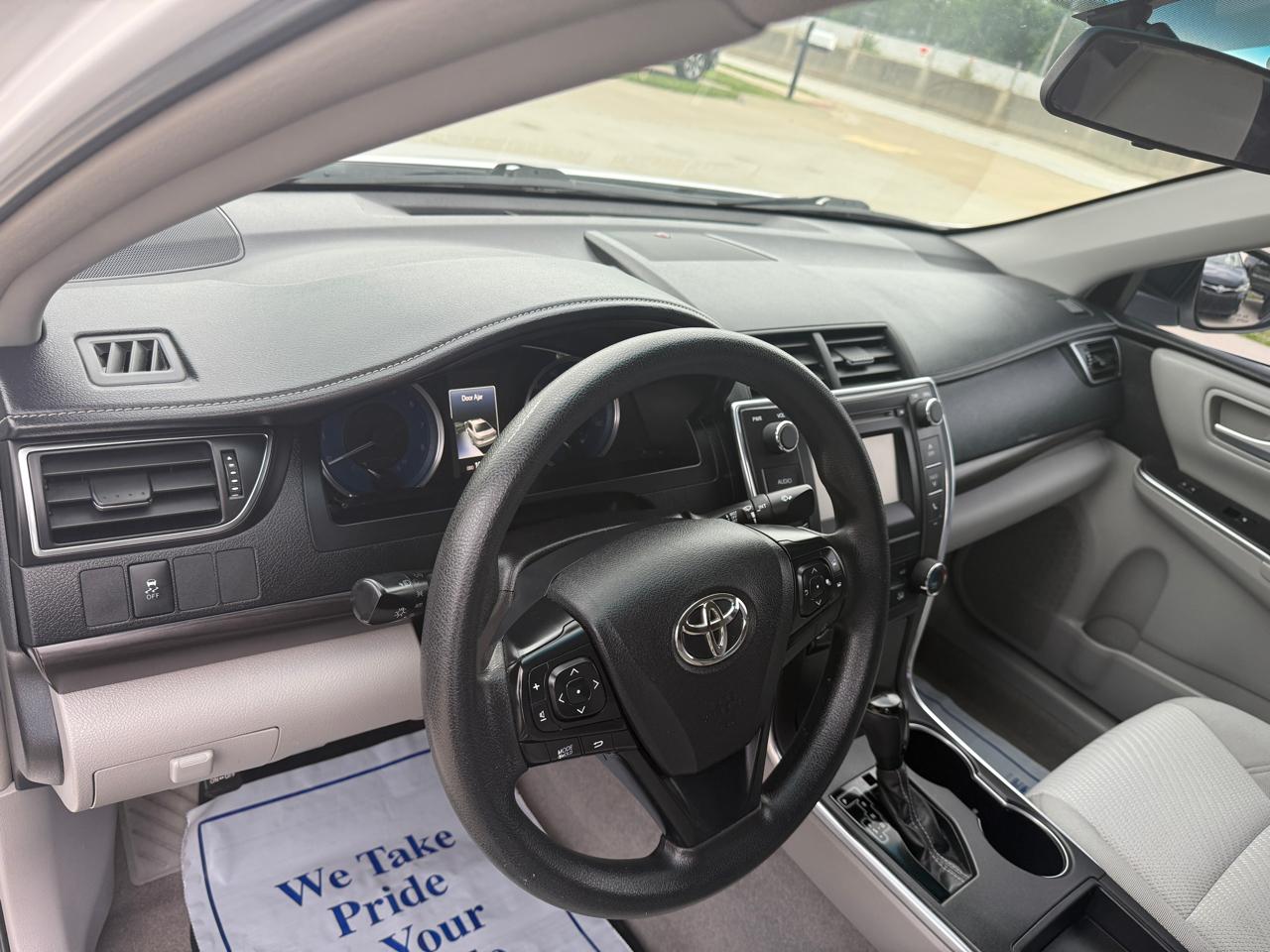 Toyota Camry SE 2017
