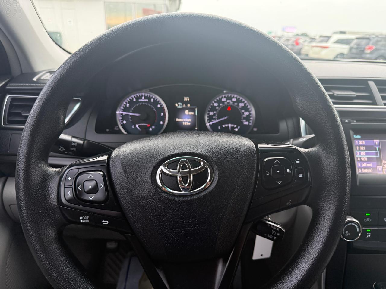 Toyota Camry SE 2017