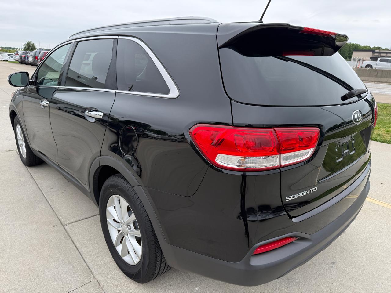 Kia Sorento LX 2WD 2016