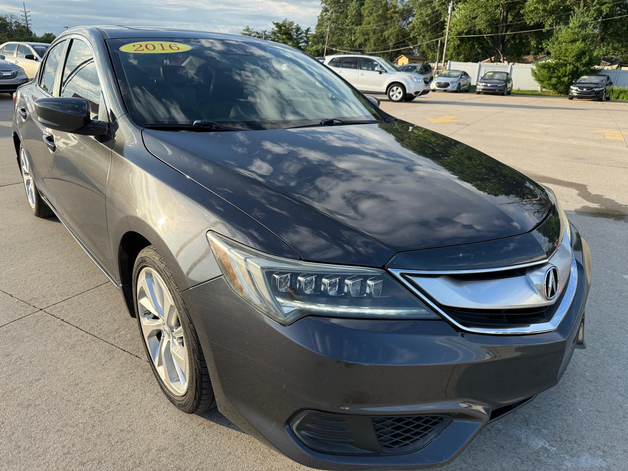 Acura ILX 8-Spd AT 2016