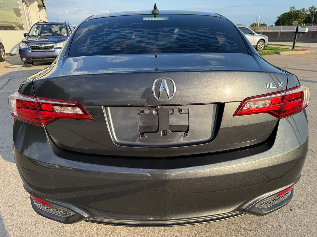 Acura ILX 8-Spd AT 2016