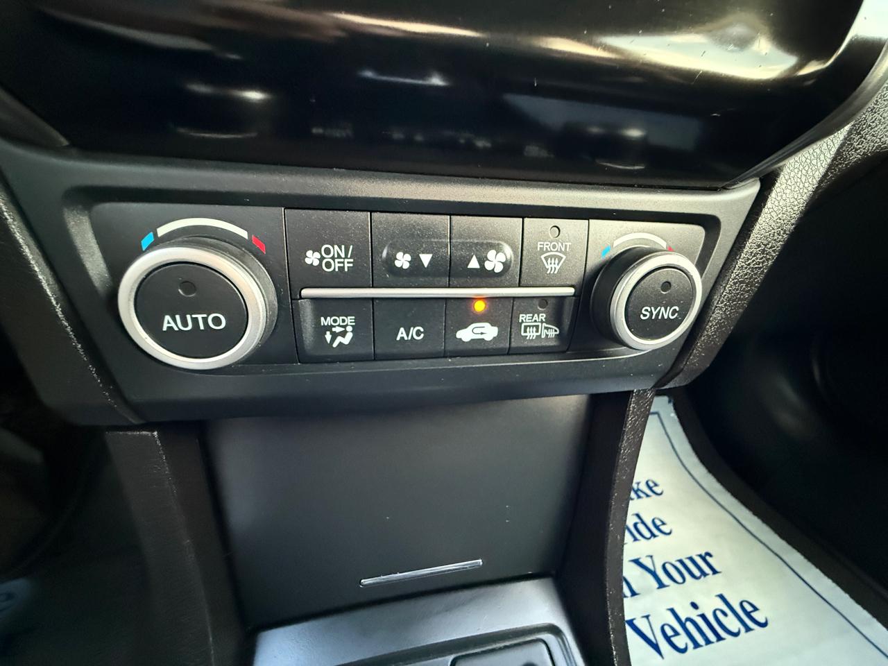 Acura ILX 8-Spd AT 2016