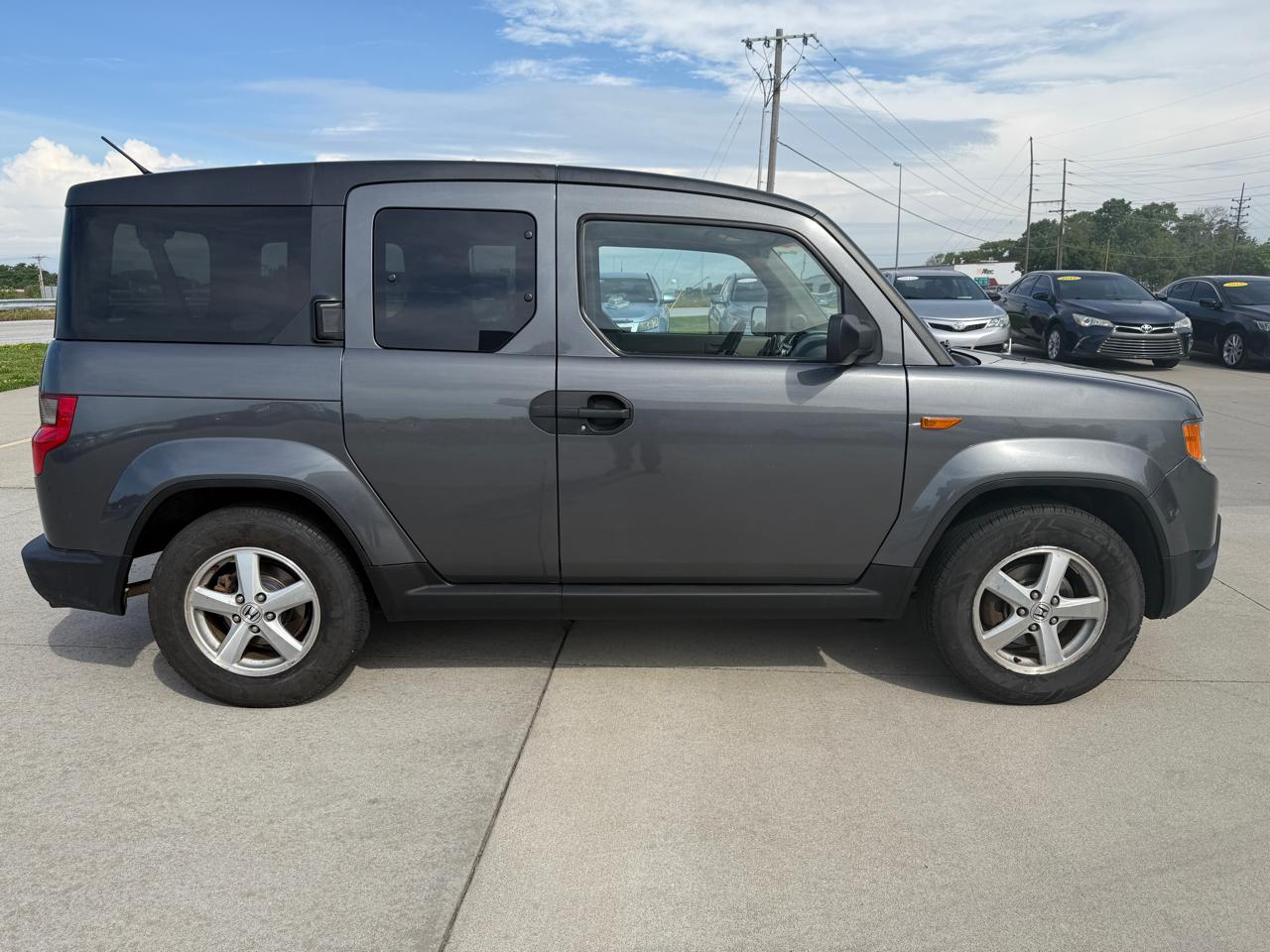 Honda Element LX 4WD AT 2010