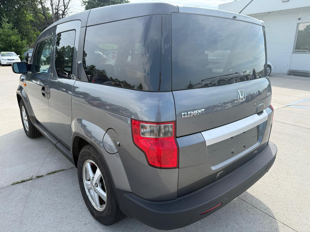 Honda Element LX 4WD AT 2010
