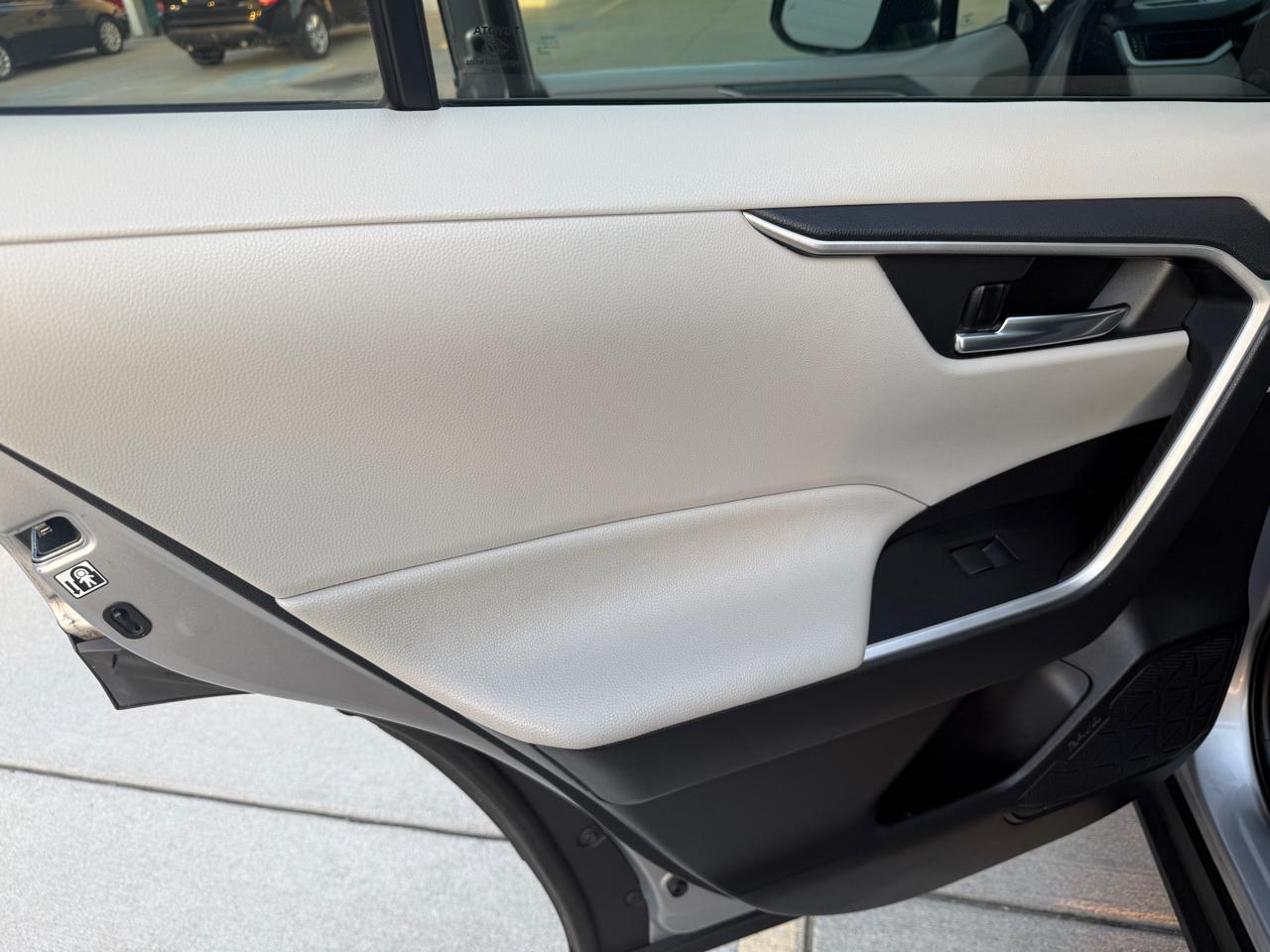 Toyota RAV4 XLE 2020