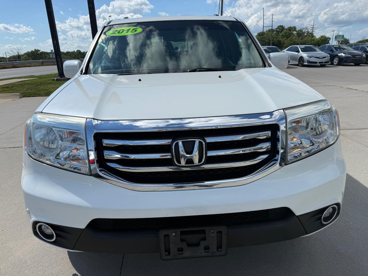 Honda Pilot Touring 4WD 5-Spd AT with DVD 2015