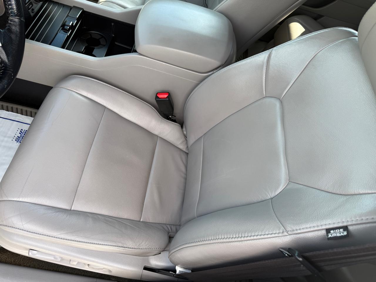Honda Pilot Touring 4WD 5-Spd AT with DVD 2015