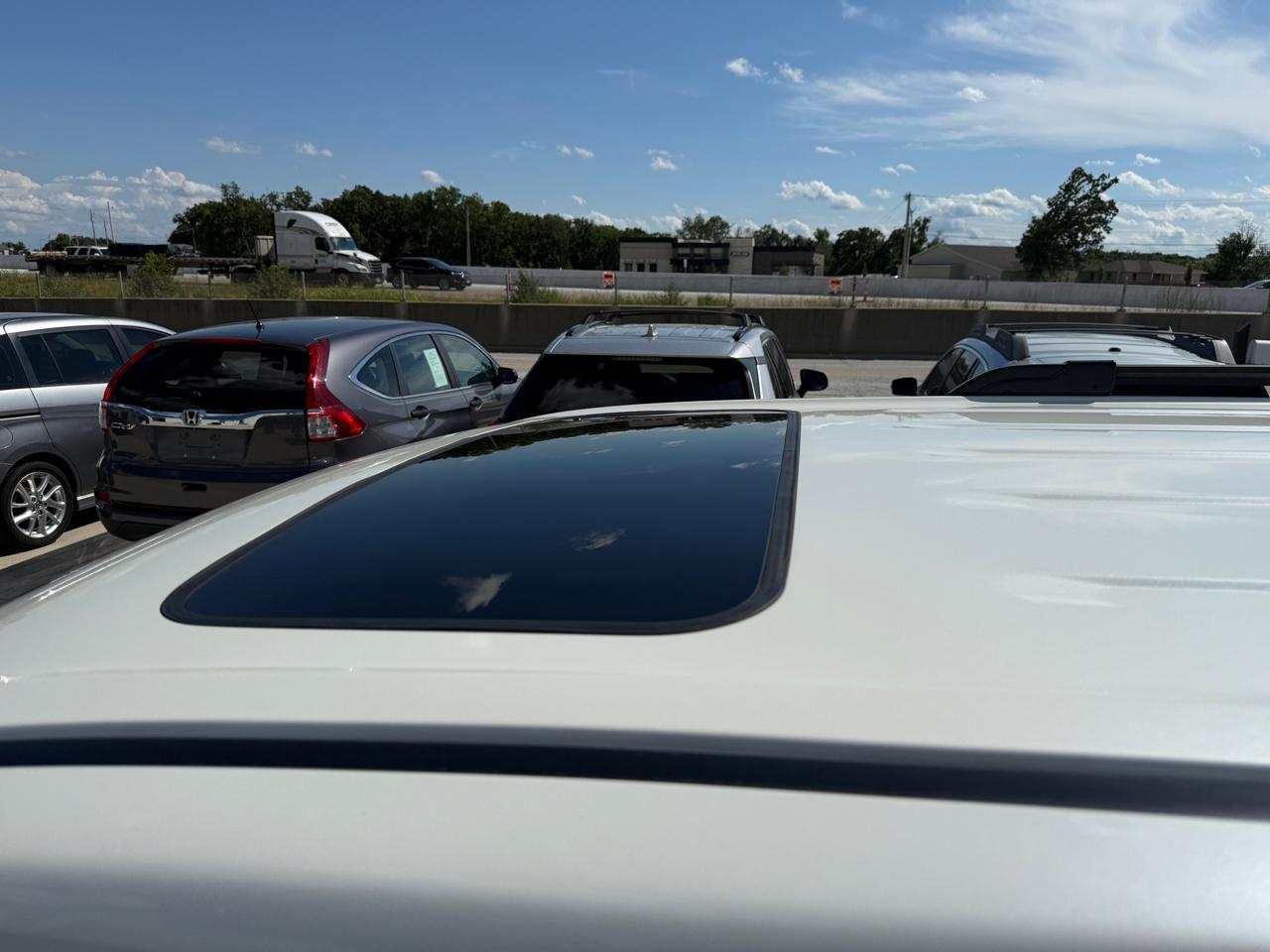 Honda Pilot Touring 4WD 5-Spd AT with DVD 2015