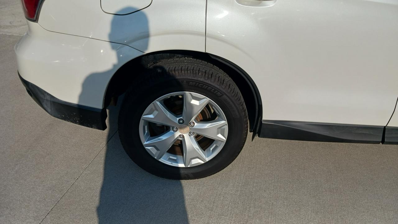 Subaru Forester 2.5i Limited 2014