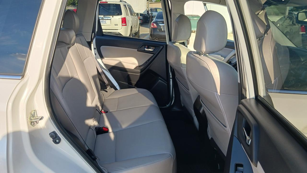 Subaru Forester 2.5i Limited 2014