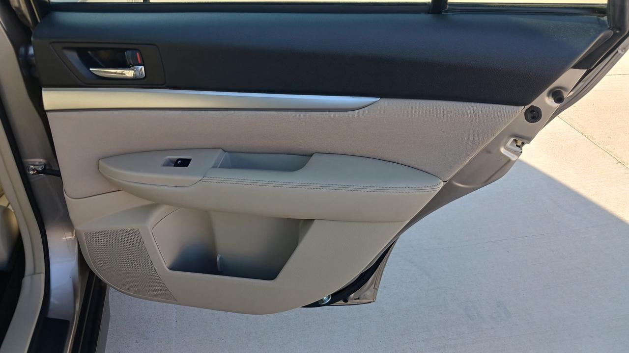 Subaru Outback 2.5i 2014