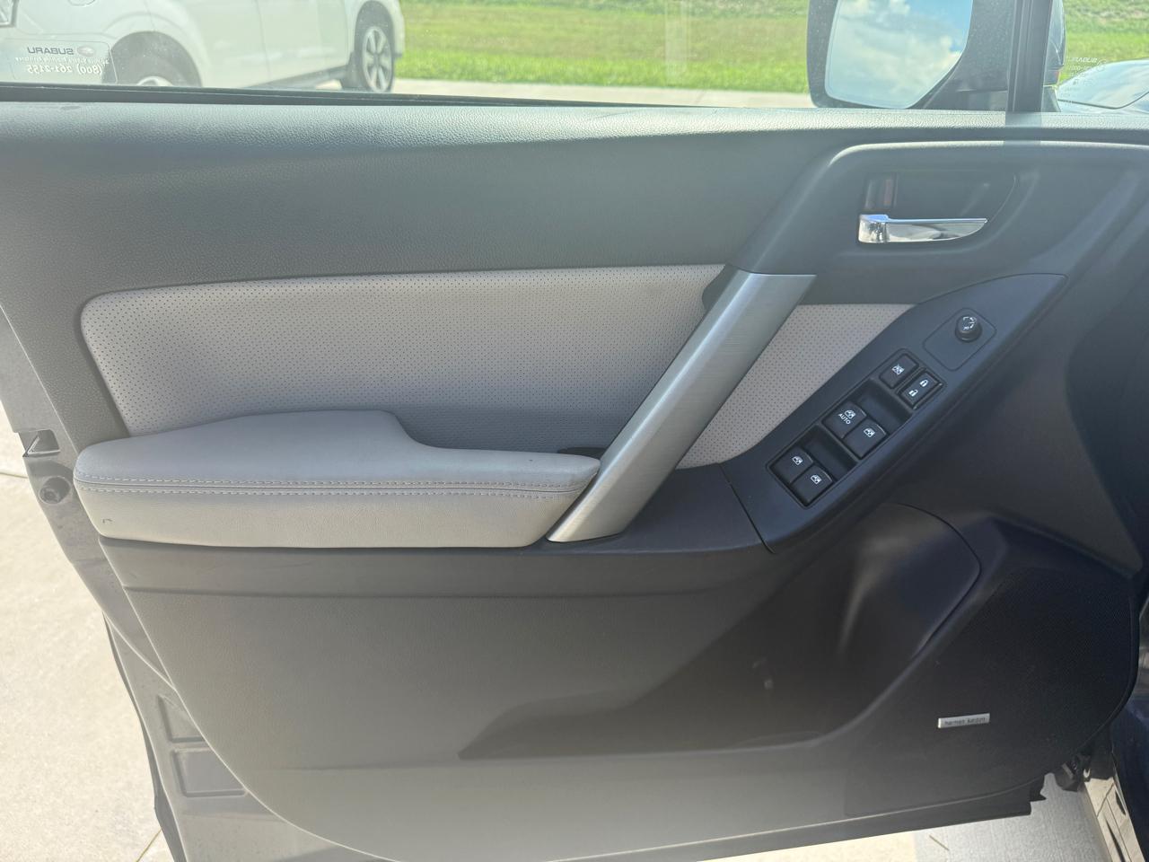 Subaru Forester 2.5i Touring 2014
