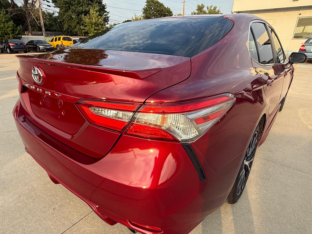 Toyota Camry SE 2018