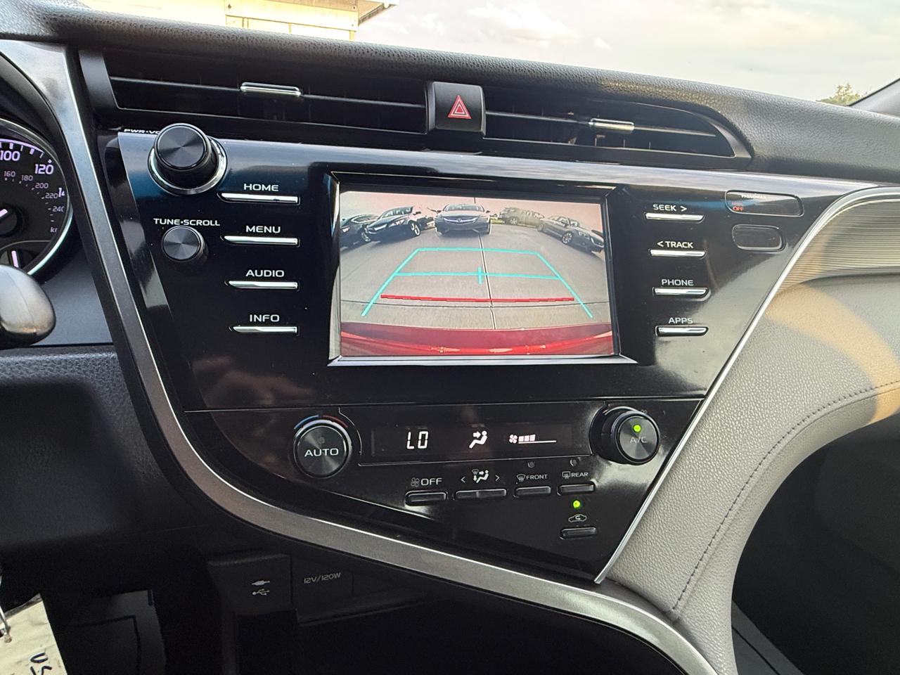 Toyota Camry SE 2018