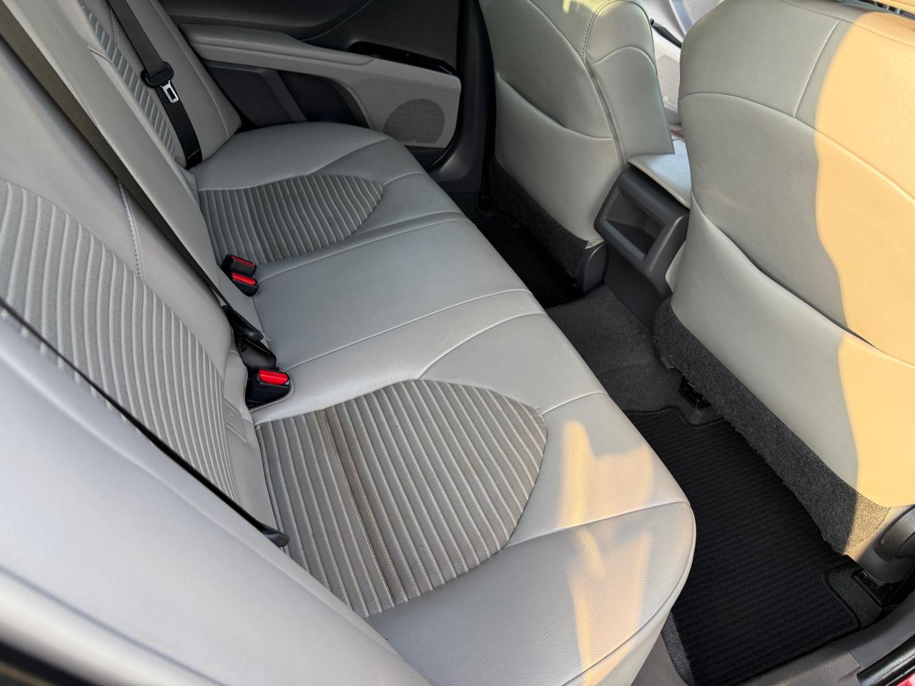 Toyota Camry SE 2018