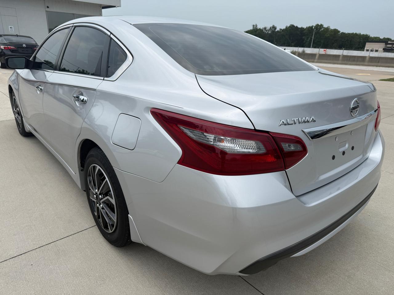 Nissan Altima 2.5 SV 2018