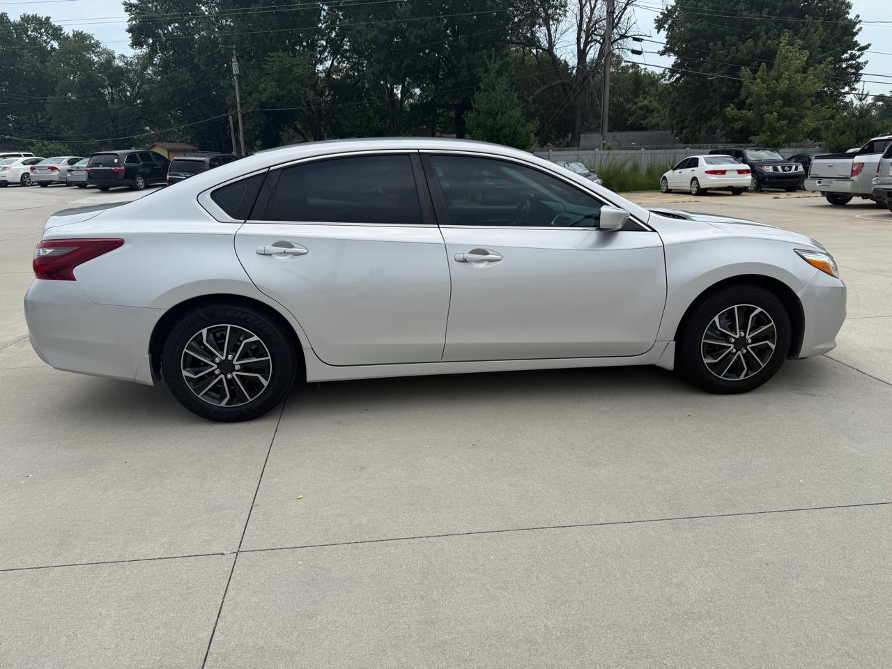 Nissan Altima 2.5 SV 2018