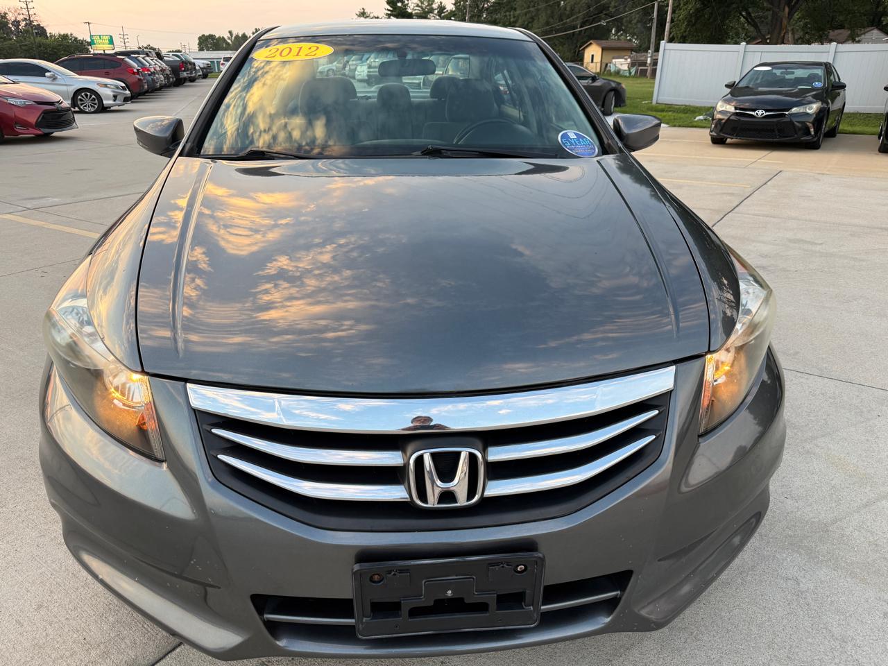 Honda Accord LX-P Sedan AT 2012