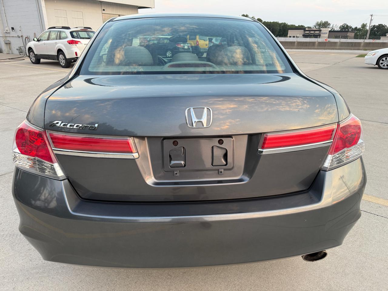 Honda Accord LX-P Sedan AT 2012
