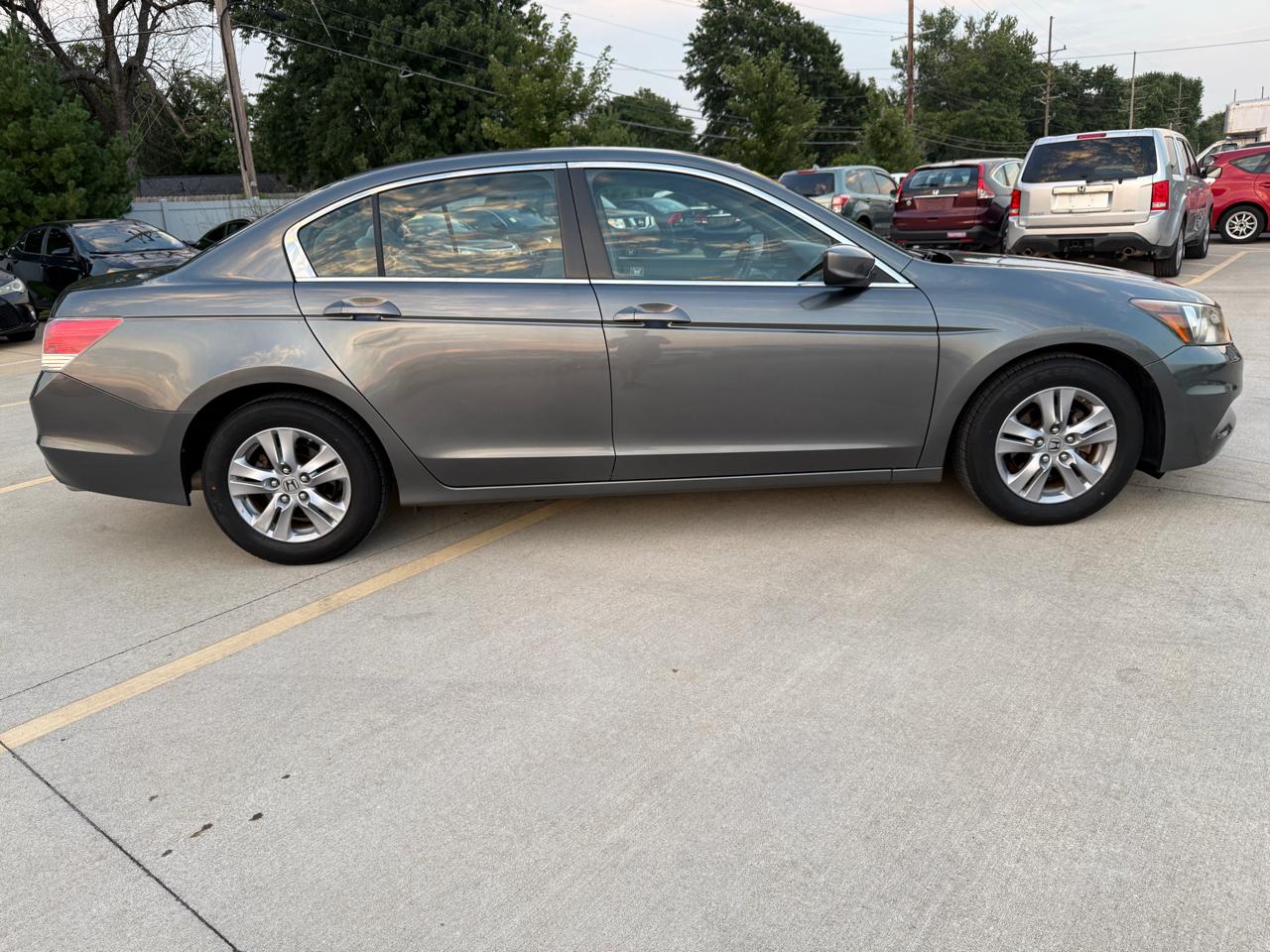Honda Accord LX-P Sedan AT 2012