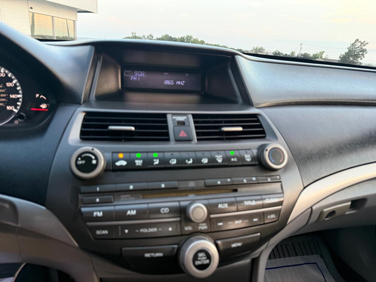 Honda Accord LX-P Sedan AT 2012