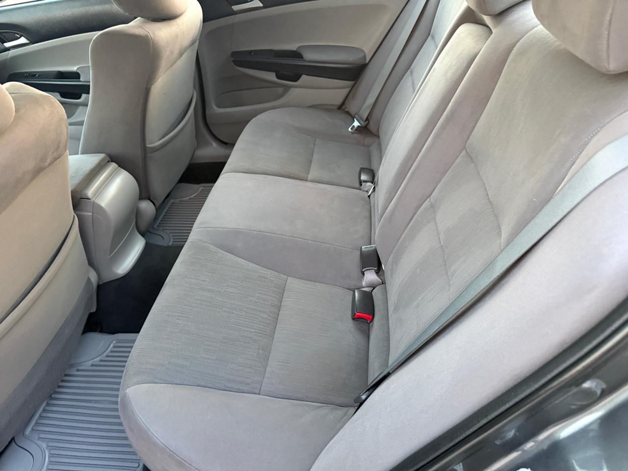 Honda Accord LX-P Sedan AT 2012