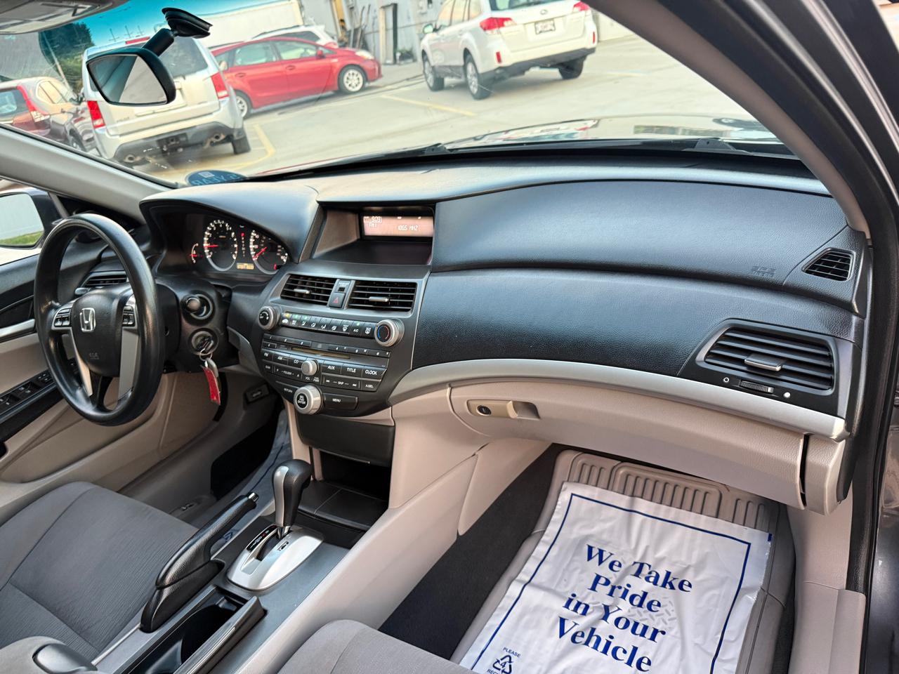 Honda Accord LX-P Sedan AT 2012