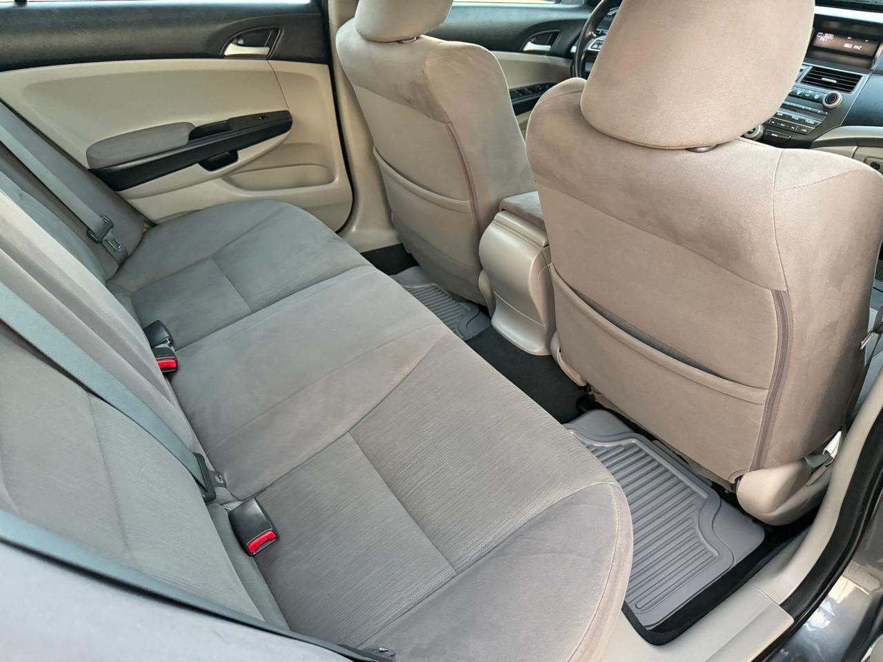 Honda Accord LX-P Sedan AT 2012