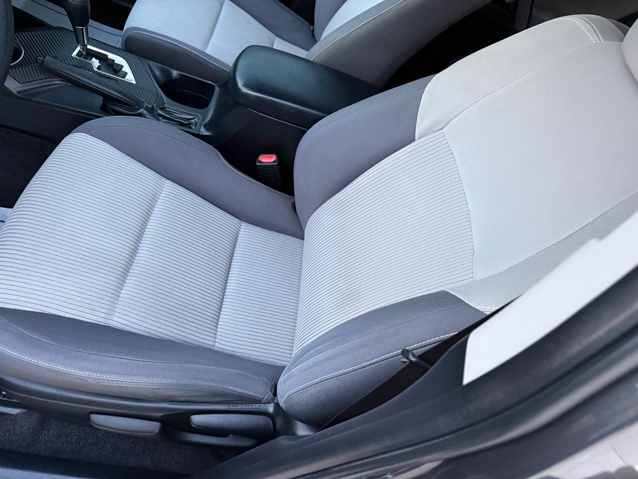 Toyota RAV4 XLE FWD 2014