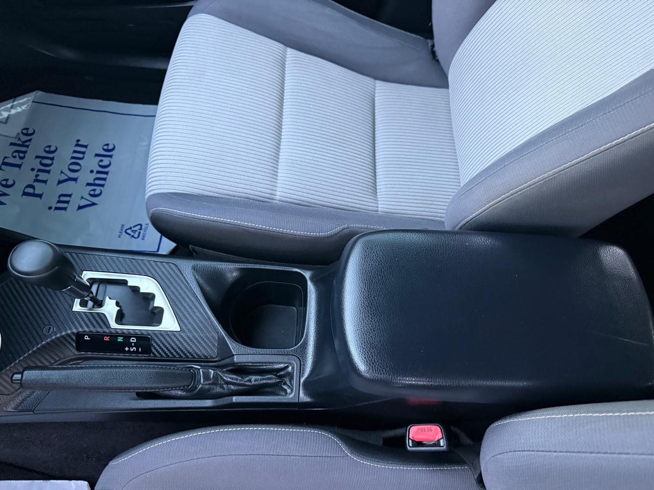Toyota RAV4 XLE FWD 2014