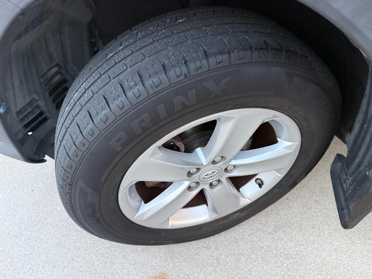 Toyota RAV4 XLE FWD 2014