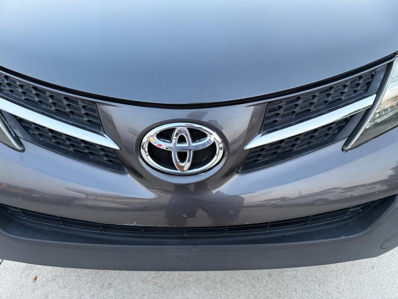 Toyota RAV4 XLE FWD 2014