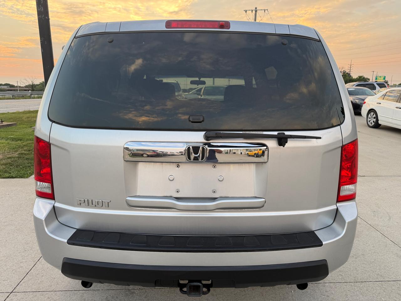 Honda Pilot LX 2WD 5-Spd AT 2011