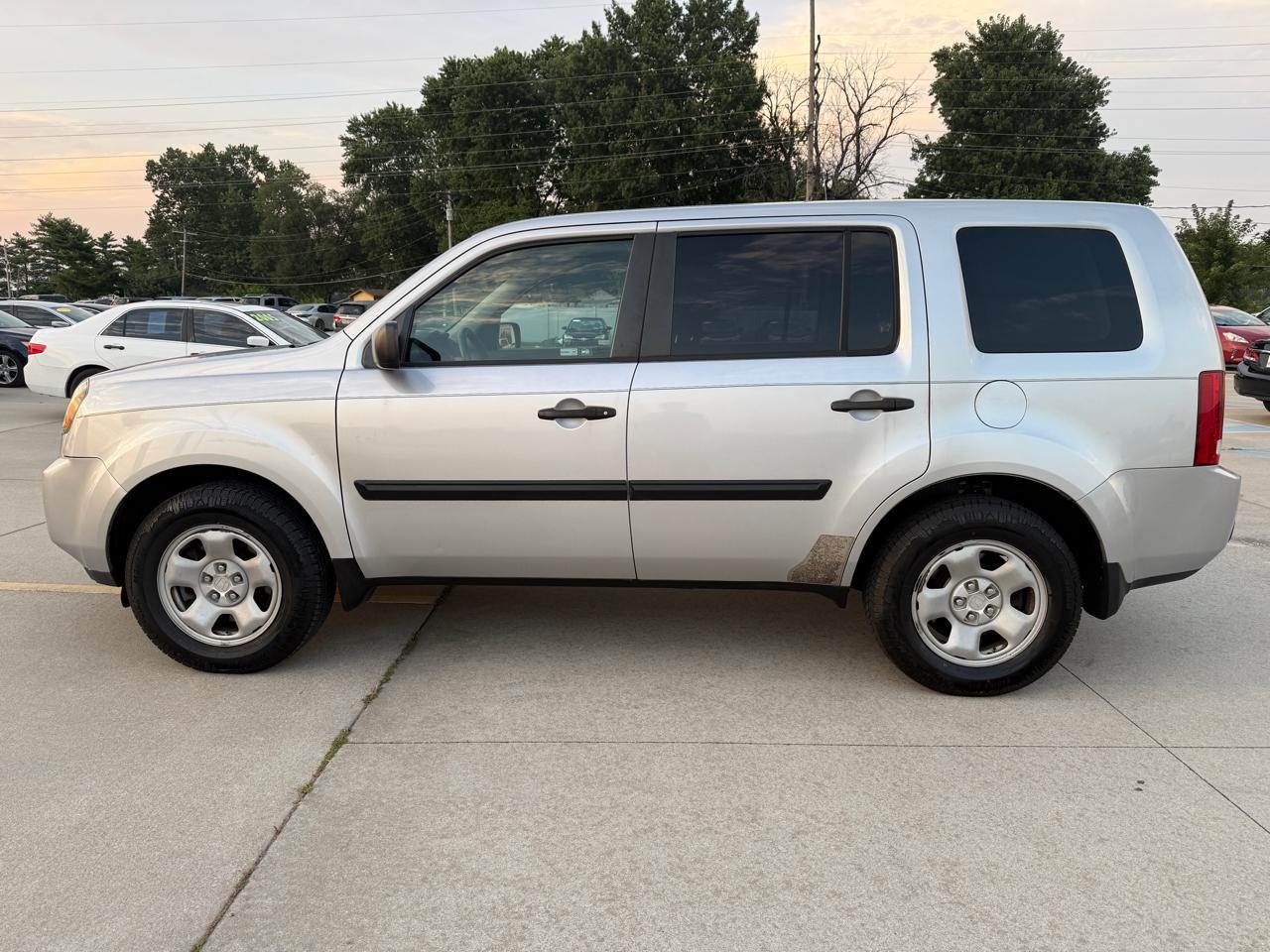 Honda Pilot LX 2WD 5-Spd AT 2011