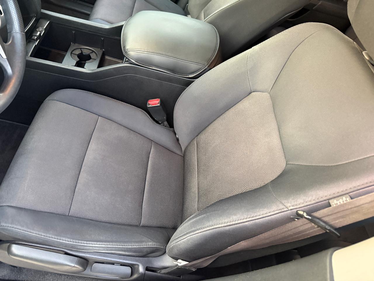 Honda Pilot LX 2WD 5-Spd AT 2011