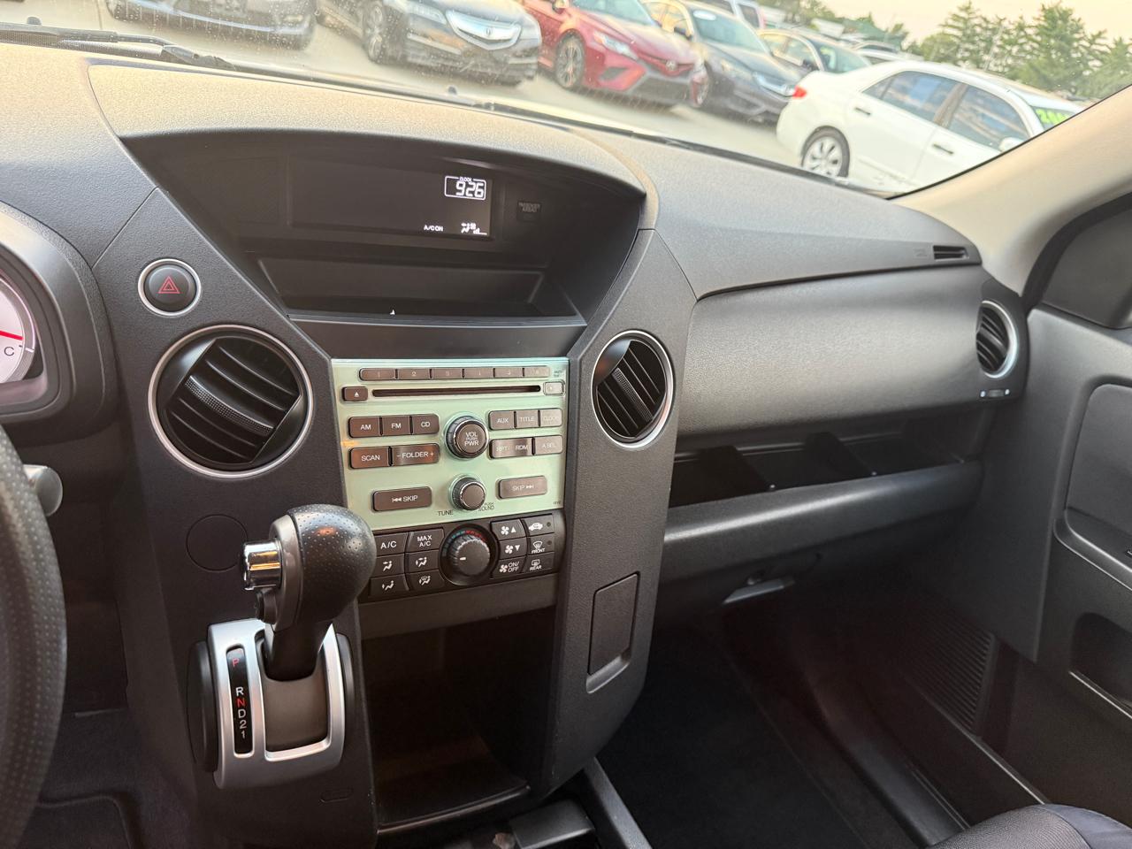 Honda Pilot LX 2WD 5-Spd AT 2011