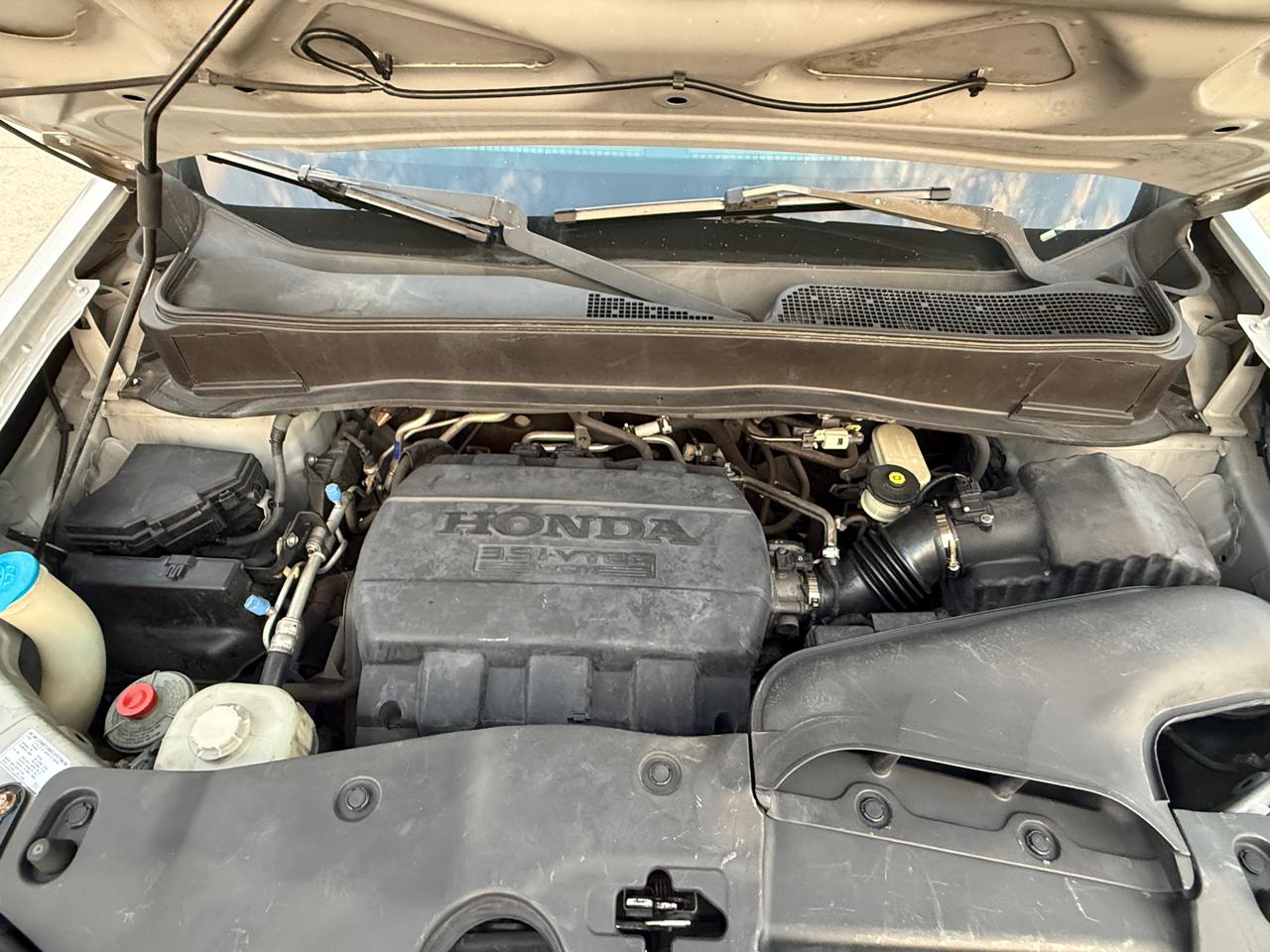 Honda Pilot LX 2WD 5-Spd AT 2011