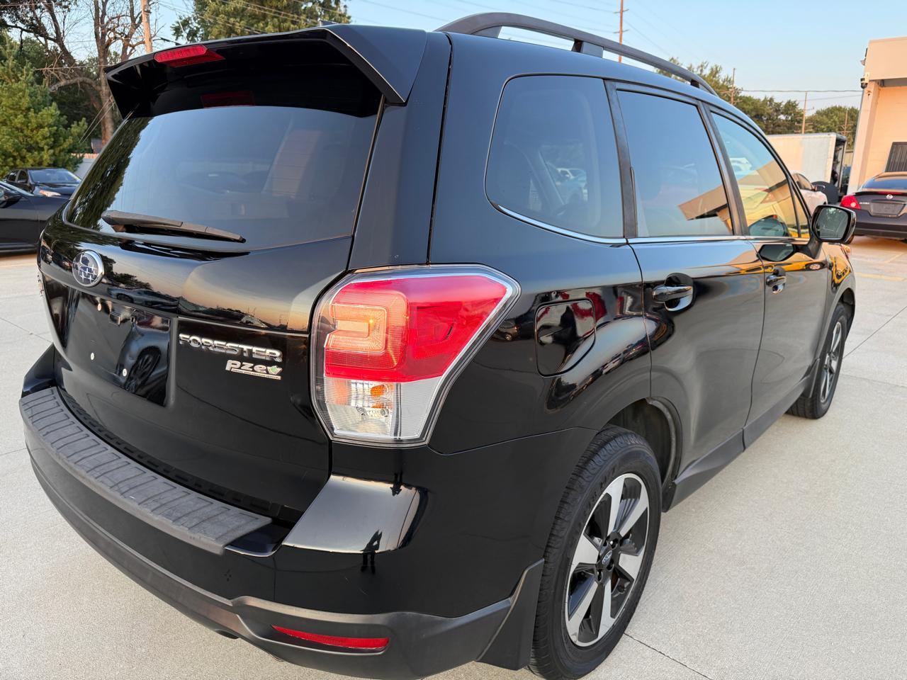 Subaru Forester 2.5i Limited 2017