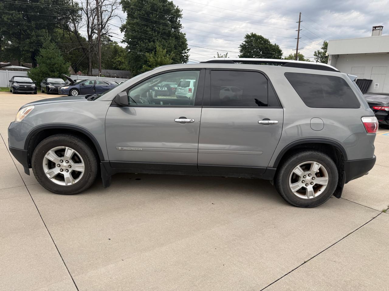 GMC Acadia SLE-1 AWD 2008