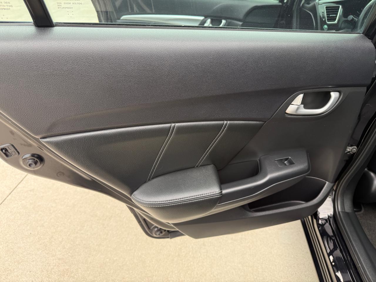 Honda Civic EX-L Sedan 5-Speed AT 2013